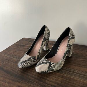 Madden Girl Buenos Snake Print Block Heel Pumps, Size 7.